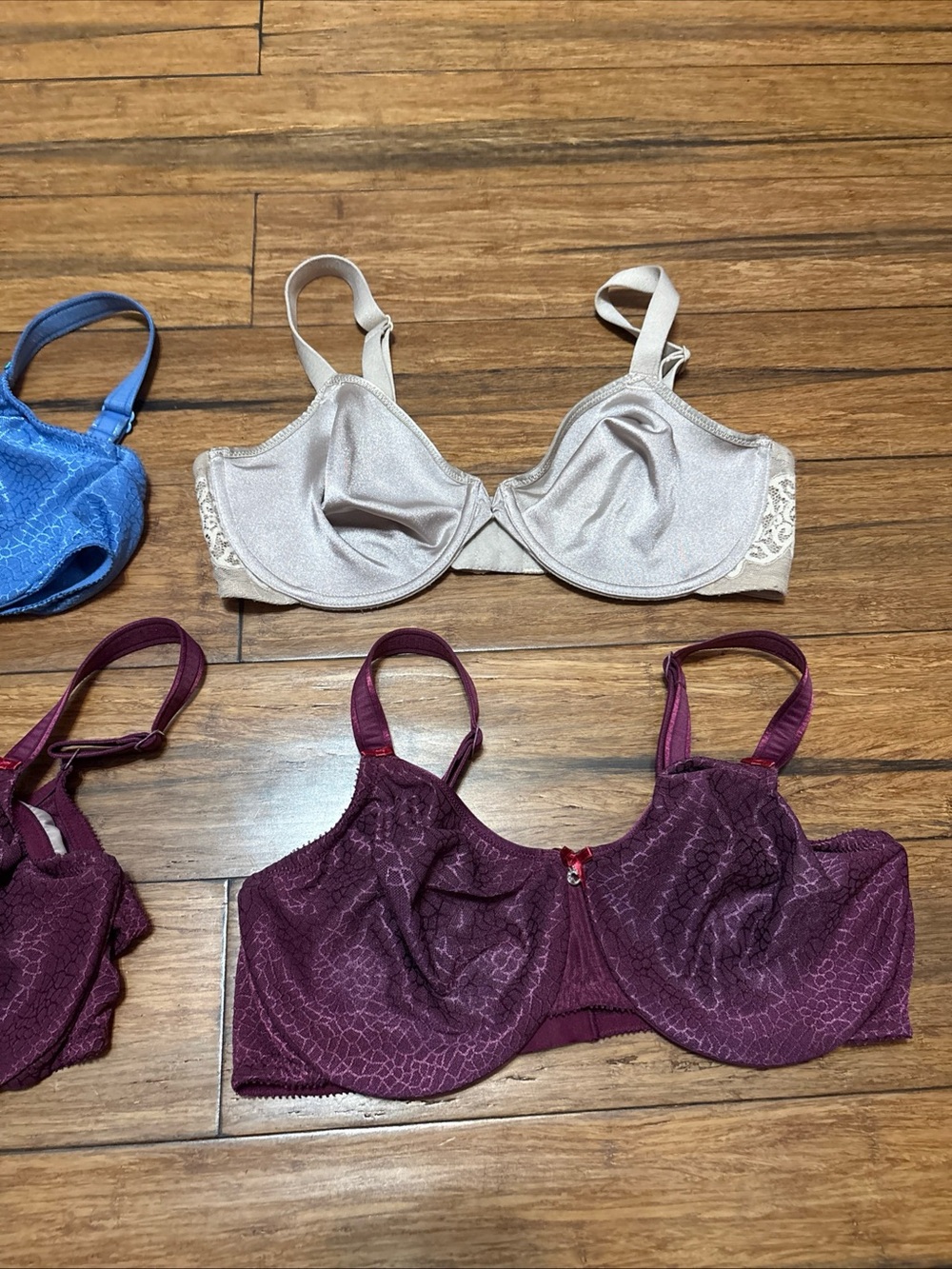 38D Bra Lot Of 4 Wacoal Chantelle Maroon Blue Beige - Picture 4 of 10
